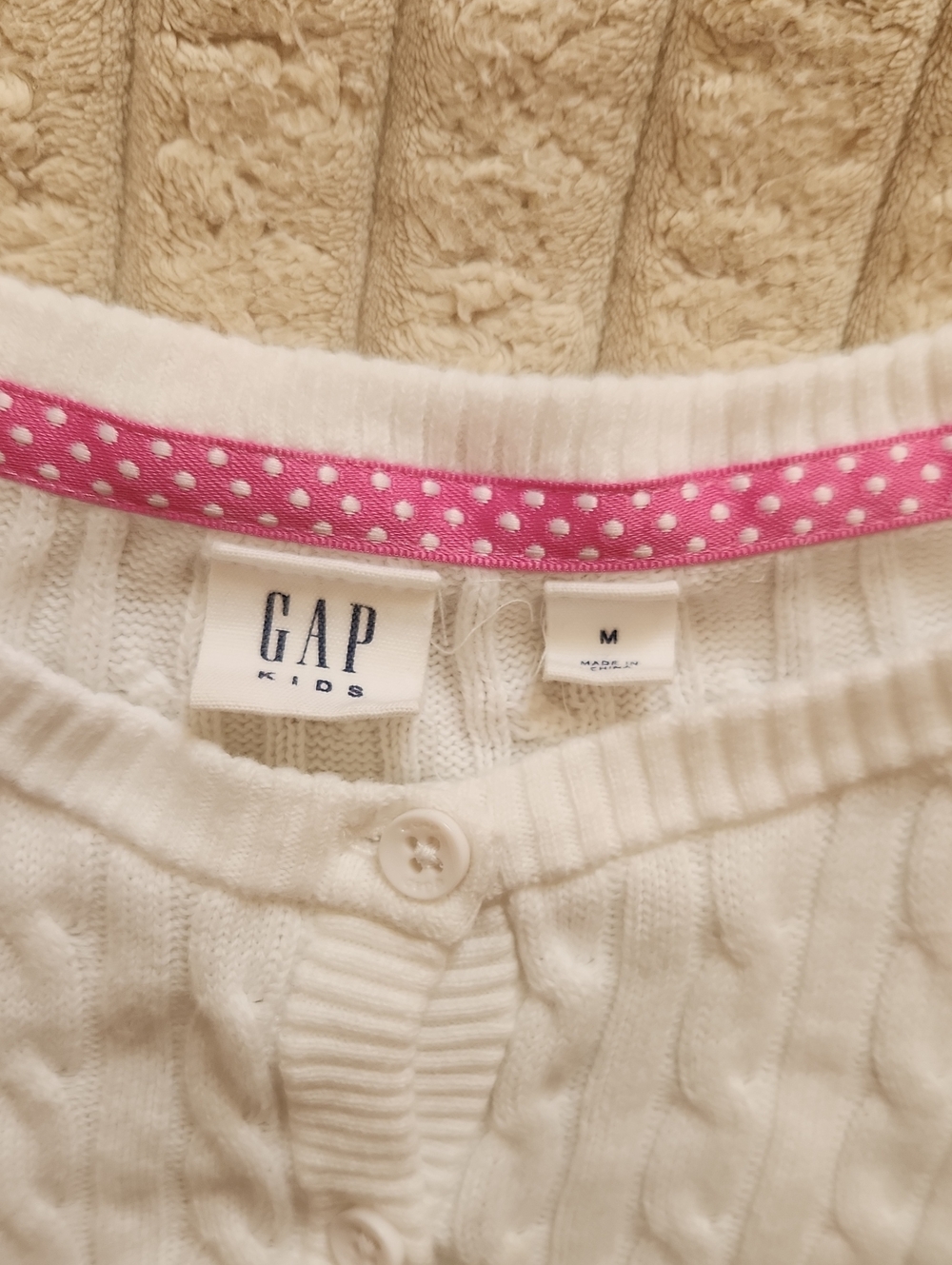 New Gap Sweater - Picture 2 of 2
